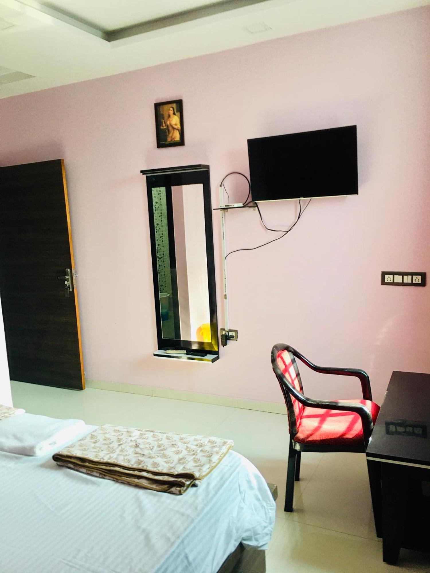 Chanda Palace Guest House Hazaribag ภายนอก รูปภาพ